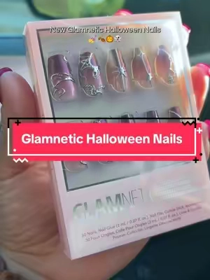 Cute Halloween press on nails without the salon price! #glamnetic #glamneticpressonnails #pressonnails #diypressonnails #diyhalloweennails 