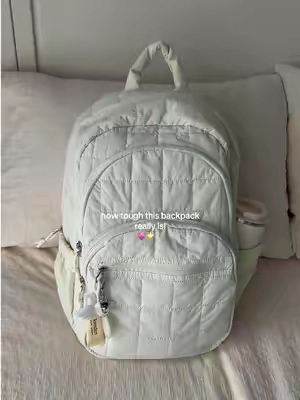 How tough this backpack really is!#TikTokshopbacktoschool #schoolbackpack #backpack #backtoschoolhaul #sohochic 