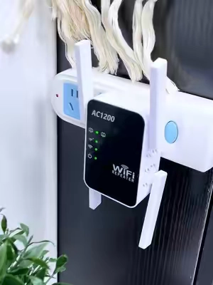 Dile adiós al WiFi débil📶  #TikTokshopbacktoschool #WiFiBooster #HomeTech #TechFinds #TikTokShop 
