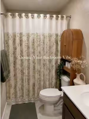 This Curtain Comes Off in Seconds – and I Love That 🧺🌸 No hooks to fiddle with. Just a clean, simple design that slides onto the rod. And when it’s time to clean, you just lift it off and throw it in the machine. Cottage vibes, zero hassle. #nohookhassle #floralshowercurtain #easytoclean #cottagestyle #showercurtain 