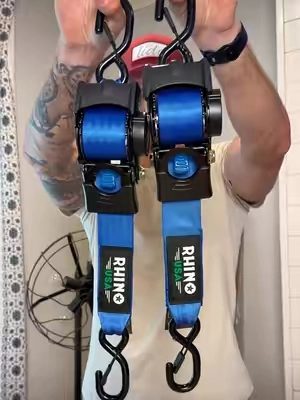 Can’t beat these retractable ratchet straps #rhinousa #rhinoratchetstraps #ratchetstraps #tools 
