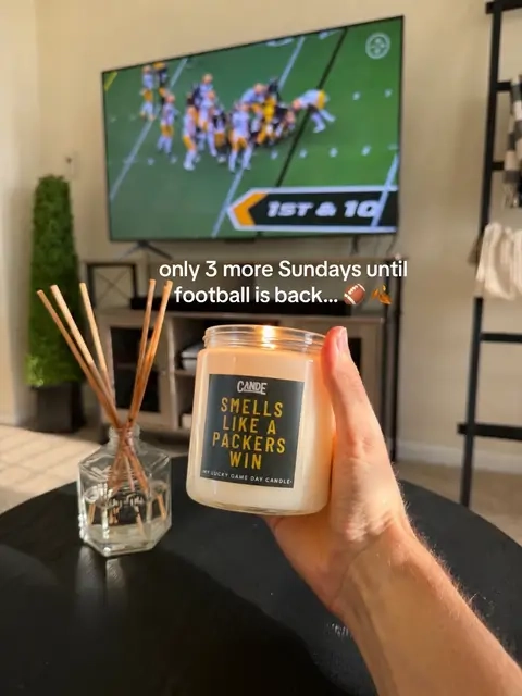 Best time of the year 🏈✨🍁 #footballseason #gopackgo #cozygirl #secretsantagift #stockingstufferideas 