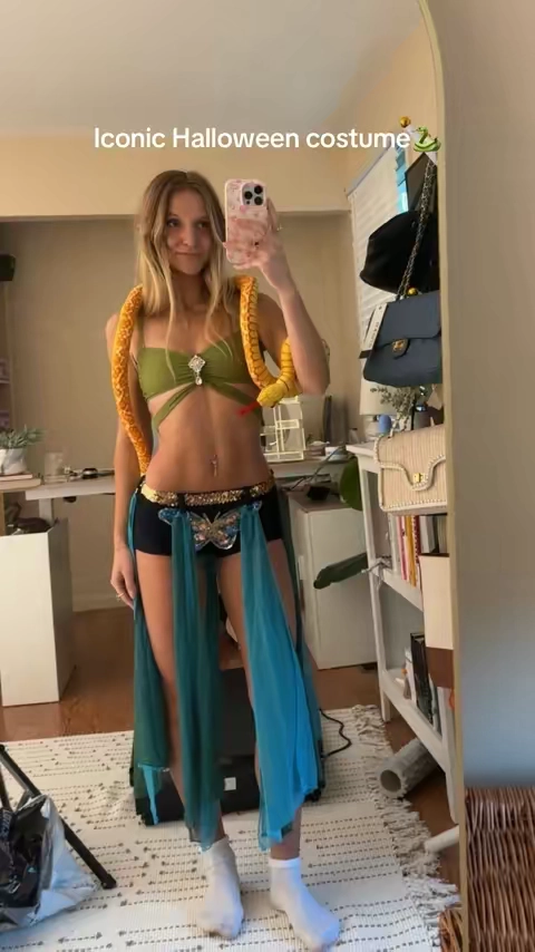 #britneyspears #costume #inspo 