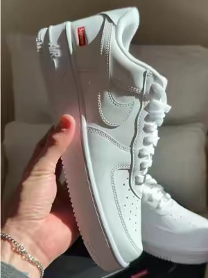 @Packicks Nike AF1 supreme lows🔥 #nikeairforce1 #supreme #sneakers #fashion #TikTokshopbacktoschool 