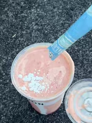 Mix It Up! The Unflavored option was made to fit right into the routine you already have. Add it to your morning smoothie, protein shake, favorite Salud flavor, or whatever you’re sipping that day! 🤌 5g of Creatine Monohydrate + 50mg of Senactiv® made easy! 😌 Muscle + Strength OUT NOW! Shop on tastesalud.com or TikTok Shop! 🔗 #CheersToHealth