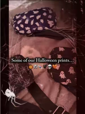 Limited edition prints, so make sure to grab it before it’s gone!!! #IrisAndRainbow #halloween #everydaywallet 