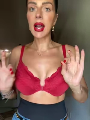 Lifting supportive and so flattering this front closure posture bra is even better than I expected. #Bra #Posture #pushupbra #confidence 