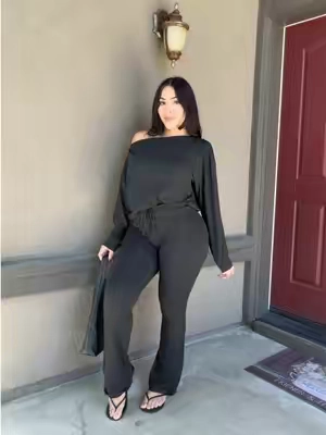 Cute little off the shoulder set 🖤✨wearing a medium for reference  #OOTD #outfitinspo #casualoutfits #fallfashion #TikTokshopbacktoschool 