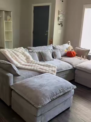The size of this couch is actually insane 😳🙌 #SectionalSofa #LivingRoomInspo #HomeFinds #LivingRoomMakeover#tiktokshopsummersale 