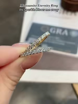 Moissanite Eternity Ring Its sparkle blows me away.💍💍#TikTokshopbacktoschool #moissanitejewelry #GRA #fyp #affordable #ring #giftguide #diamond #moissanitering #eternity #viral 