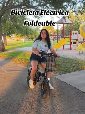Bicicleta eléctrica foldeable con una autonomía de 45km por carga y velocidad de 40km por hora. Pesa 65 libras en su caja con todos sus accesorios. #electricbike #bicicletaelectrica #foldable #TikTokshopbacktoschool #tiktokshopsummersale 