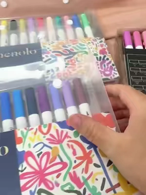 It's time to upgrade your kid's markers to the latest model.it’s awesome!#acrylicpainting #TikTokFashion #tiktokshopcreatorpicks #marketing #markgrayson