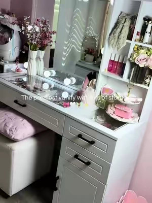 The prettiest vanity 🥹🎀🧚‍♀️ #tiktokshopcreatorpicks #falldealsforyou #vanity #vanitymirror #giftforher 