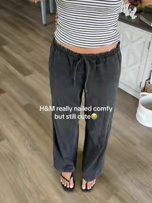 5’6 125 pounds size S @H&M #jeans #sweatpants #sweats #denimjeans #comfystyle 