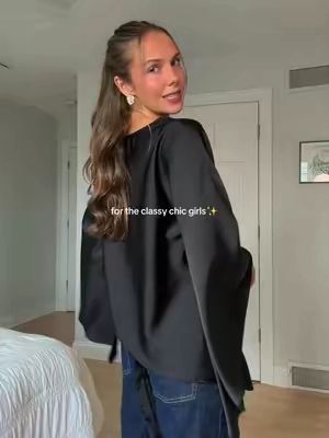 how pretty!!! size xs🖤
