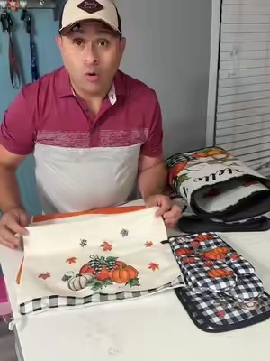 10 Pcs Fall Kitchen Decor Set Autumn Kitchen Towels Pumpkin Pot Holders Heat Resistant Oven Mitts and Rugs Set Thanksgiving Decor for Baking Cooking Gift Bakeware #FallKitchenDecorSet #kitchenTowel #ThanksgivingDecor #TikTokshopbacktoschool #TikTokShopCreatorPicks   