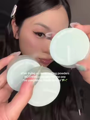 I think I’ve gone through at least 50 of these also always keep backups #innisfree #innisfreenosebummineralpowder #settingpowder @Innisfree US 