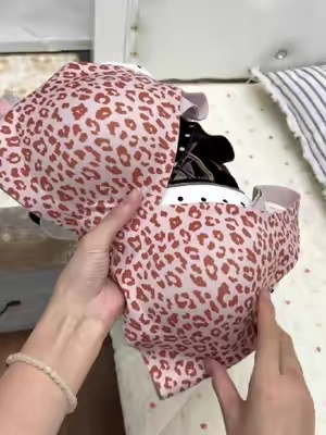 If you want to wear the most comfortable underwear in the world, this is definitely the one. It comes in so many different colors. #tiktokshopsummersale #spotlightfinds#SummerFinds #SohoChic