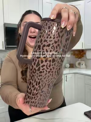 Hydrojug new colors and prints are soooo good for fall 😍🍂✨🤎 #hydrojug #leopardprint #fallfinds #leopard #browntiktok 
