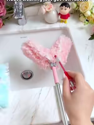 Cleaning Hard-To-Reach Places Just Got Easier #CleaningHacks #CleanTok#microfiberduster#homecleaningtools #cleaninggadgets