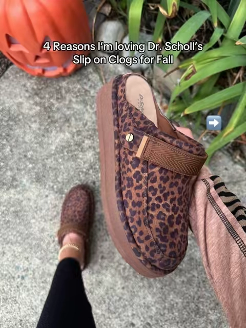 These mule clogs are SO cute for fall and instantly make a basic outfit look elevated. #sliponshoes #fallstyle #clogshoes #leopardprint #falldealsforyou