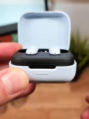 if you need your calls to sound clear in not ideal environments, check these out @soundcoreus #soundcore #earbuds #wirelessearbuds #bluetoothheadphones #tiktokshopfinds 