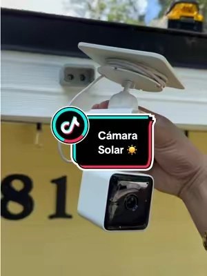 Esta cámara de seguridad funciona con energía solar, ideal para vigilar el exterior de tu casa, patio o entrada. Puedes revisar lo que está pasando desde tu teléfono y tener mayor control de tu hogar estés donde estés. Una opción práctica para quienes buscan vigilancia exterior y carga solar. 🔋☀️ #camara #camarasolar #seguridadparaelhogar #seguridadencasa #exteriores 