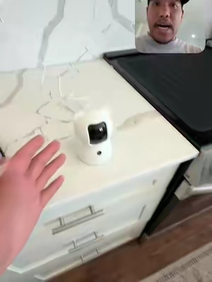 This gives me peace of mind  #indoorcamera #securitycamera 