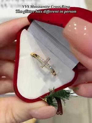 VVS Moissanite Cross Ring The glitter hits different in person.✝️💍#TikTokshopbacktoschool #cross #moissanitejewelry #GRA #fyp #affordable #ring #giftguide #viral #moissanitering #delzzad #beautiful #ring 