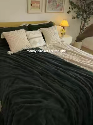 Okay… this might be the coziest blanket ever. 🐇☁️#bedsure #blanket #homeessentials #yourcomforteryourway #bedsuregetcozy 