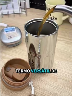 🚗Tiredofdrinkingcoldcoffeeonyourroadtrips? ThissmartinsulatedcoffeemugkeepsyourdrinkhotforHOURS! Built‑intemperaturedisplay,leak‑prooflid&cutecarrystrap. Perfectforcar,office&dailycommute☕#CoffeeMug#CarEssentials#TravelMustHave#InsulatedCup#LifeHacks