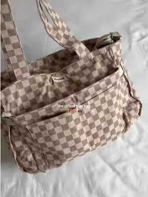 the perfect tote bag for everyday 🤩 #bag #totebag #shoulderbag #everydaybag #fyp 