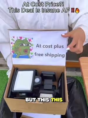Save your electricity bills 💵 😸😸#outdoorlighting #solarlights #tiktokmademebuyit #motionsensor #lights 