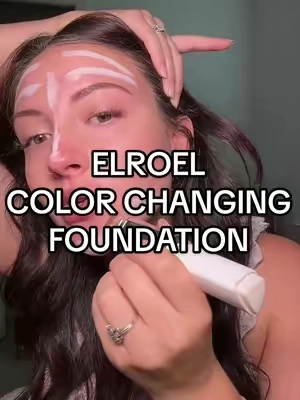 I did NOT thing it was going to work this well but 🤯#colorchangingfoundation #foundation #glassskin #kbeauty #tiktokshopmademebuyit 