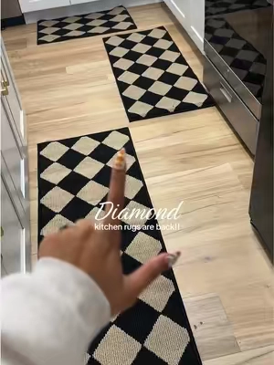 AND washable!!! #kitchenrugs #diamondrugs #rugset #washablerugs 