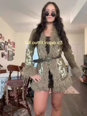 This jacket is everything #outfitinspo #boho #westernfashion #falloutfits  #y2k 