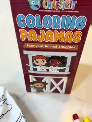 Coloring pajamas! Such a cool thing for the kids to do and wear. #coloringpajamas #kidspajamas #pajamasforkids #pajamas #kidspjs 