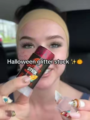 Summerween inspired ;) #halloween #halloweenmakeup #glitterstick #summerween #tiktokshopcreatorpicks 