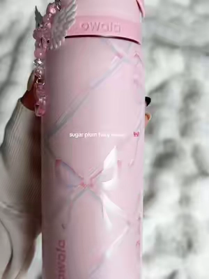 this pink owala is perfect with the pretty bows 🎀🤍 32 oz #owala #owalafreesip #owalawaterbottle #pinkaesthetic #cutecore 