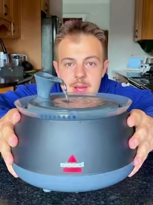 We can finally get rid of our nasty slimy water bowls 🤢 #petwaterfountain #catbowl #dogbowl #waterbowl #petwaterbowl 
