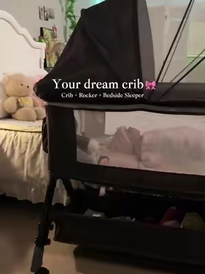Solo mamas, this 3-in-1 crib is like having an extra pair of hands. Roll it wherever you go, rock fussy babies with zero arm ache, and keep all supplies in the bottom basket. Safe, practical and easy to use. Free shipping on all orders — link in bio! #solomom #singlemom #babycrib #bassinet #babybassinet 