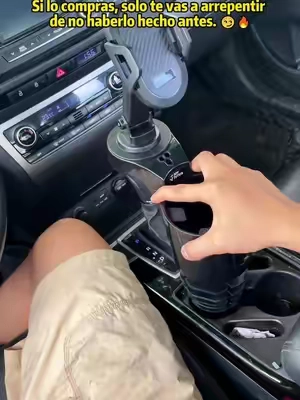 Esto es un portavasos y soporte para teléfono 2 en 1: sostiene tu bebida y tu teléfono al mismo tiempo. #cupholder #caraccessories #phoneholder #carhack #carsetup