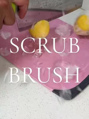 This sale is too good to pass up 🫧🛁#scrubbrush #cleaninghacks #bathtubcleaning #amazonfinds #cleaningmotivation 