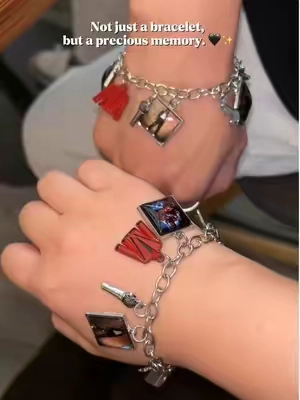 Every MJ fan deserves something this special. 👑🖤 A bracelet filled with iconic moments, unforgettable songs, and endless love. #MichaelJackson #MJBracelet #MJFans #KingOfPop #MusicLovers 