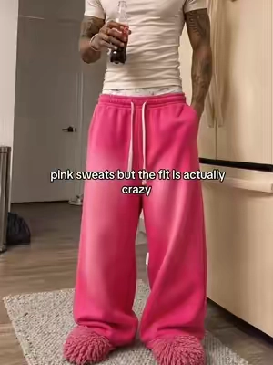not your basic sweats #sweatpants #pinkpants #baggyfit #streetwear #mensfashion 