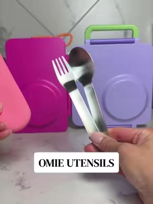 Stainless steel utensil set for the older kiddos that's so convenient w the case and can attach to their lunchbox!  #omiebox #TikTokshopbacktoschool  #omielunchbox #kidsutensils  #omielife @OmieLife  