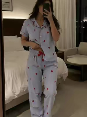 The cutest set #OOTD #pajamas #pajamaset #ootdfashion #ootdinspo 
