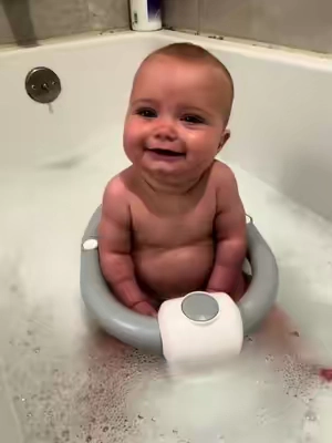 Your child’s first spa chair, the most reliable baby bath seat on the market! #bathseat #bathchair #bathtime #bathtime #TikTokshopbacktoschool 