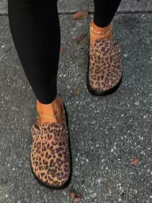 Leopard print finally back in stock! @EVELLYHOOTD US #evellyhootd #clogs #tiktokshopcreatorpicks #TikTokshopbacktoschool 