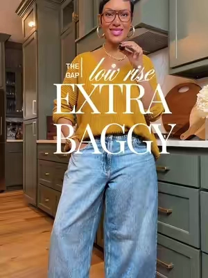 SIZE 31/ SHORT 🧡 THE GAP Low Rise Extra Baggy Jeans. I LOVE this extra baggy wide leg look! #baggyjeans #widelegdenim #widelegjeans #gapjeans #lowrisebaggyjeans @Gap 